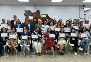 Prefeitura de Manaus certifica 28 alunos no encerramento do programa Empretec