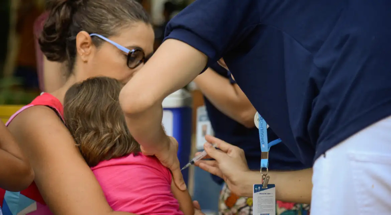 Internações e casos por coqueluche crescem 1.253% em 2024