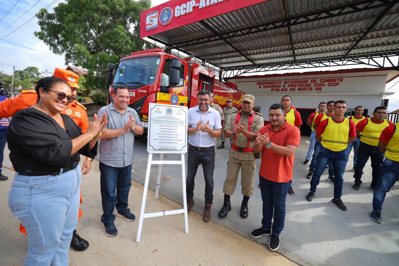Imagem mostra Governador Wilson Lima em inauguração de agrupamento de combate ao incêndia em Atalaia do Norte - 12º Grupamento Integrado de Combate a Incêndio é Inaugurado em Atalaia do Norte
